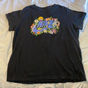 Girls nike short sleeve tee